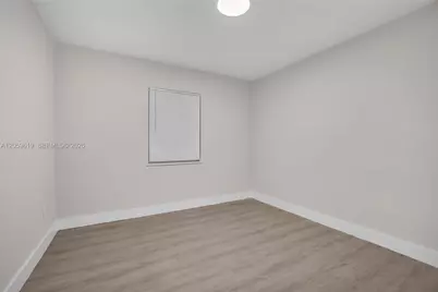 3030 NW 16th St #1, Miami, FL 33125 - Photo 17