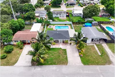 6404 Grant Ct, Hollywood, FL 33024 - Photo 5