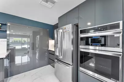 7501 NW 42nd St, Coral Springs, FL 33065 - Photo 9