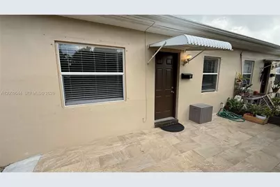 1310 NE 14th Ave #4, Fort Lauderdale, FL 33304 - Photo 13