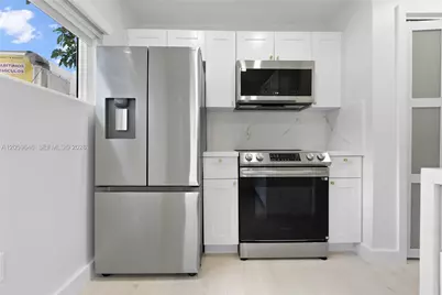 129 SW 9th Ave #3, Miami, FL 33130 - Photo 3