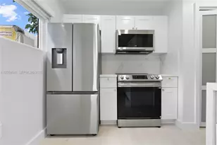 129 SW 9th Ave, Miami, FL 33130 - Photo 3