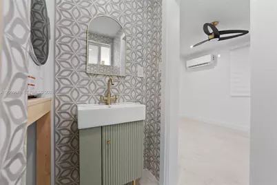 129 SW 9th Ave #3, Miami, FL 33130 - Photo 9