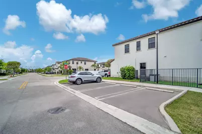 3575 W 97th St, Hialeah, FL 33018 - Photo 31