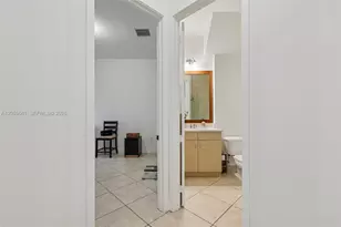3575 W 97th St, Hialeah, FL 33018 - Photo 19