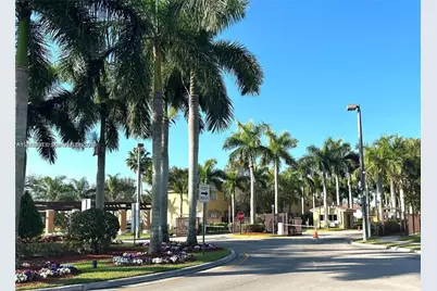 1405 SE 27th Ct #3, Homestead, FL 33035 - Photo 3