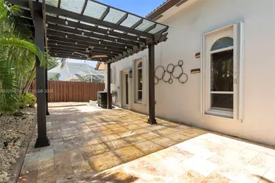 13746 NW 21st St, Pembroke Pines, FL 33028 - Photo 33