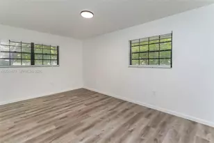 931 NE 199th St, Miami, FL 33179 - Photo 11
