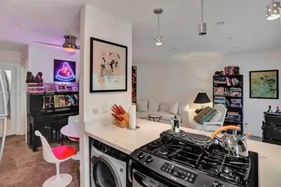350 Collins Ave #310, Miami Beach, FL 33139 - Photo 17