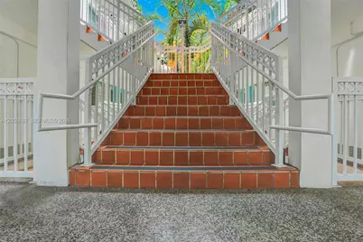 350 Collins Ave #310, Miami Beach, FL 33139 - Photo 29