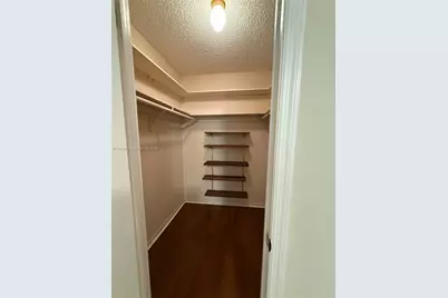 137 Golden Isles Dr #512, Hallandale Beach, FL 33009 - Photo 17