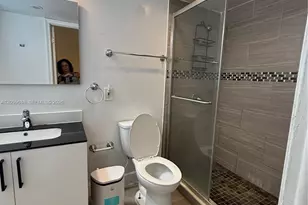 137 Golden Isles Dr, Hallandale Beach, FL 33009 - Photo 15