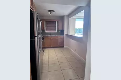 137 Golden Isles Dr #512, Hallandale Beach, FL 33009 - Photo 5