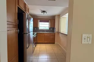 137 Golden Isles Dr, Hallandale Beach, FL 33009 - Photo 13