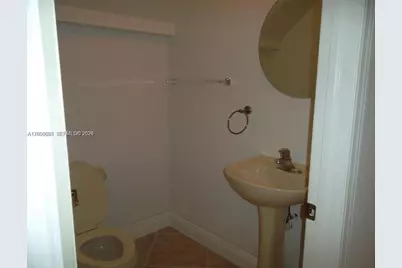 208 Lake Monterey Cir, Boynton Beach, FL 33426 - Photo 5