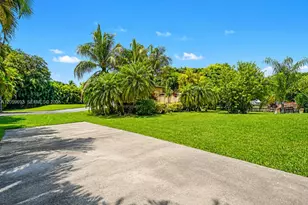 13602 SW 24th St, Davie, FL 33325 - Photo 39