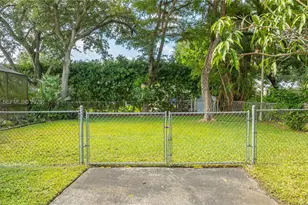 8520 SW 119th St, Unincorporated Dade County, FL 33156 - Photo 39