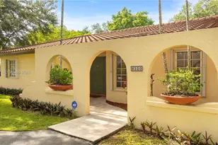 8520 SW 119th St, Unincorporated Dade County, FL 33156 - Photo 3