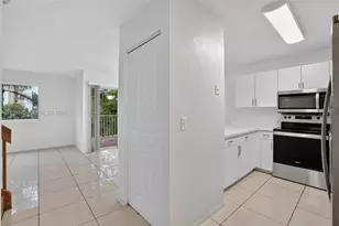 6225 Kendale Lakes Circle, Miami, FL 33183 - Photo 5