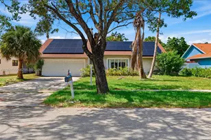1419 Hummingbird Dr, Delray Beach, FL 33444 - Photo 1