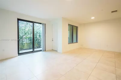 1091 Galiano St #102, Coral Gables, FL 33134 - Photo 9