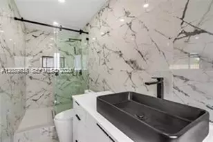 2185 Imperial Point Dr, Fort Lauderdale, FL 33308 - Photo 5