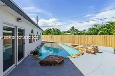 2185 Imperial Point Dr, Fort Lauderdale, FL 33308 - Photo 23