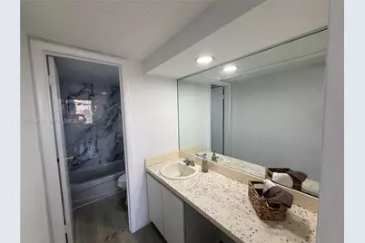 1900 W 68th St #B203, Hialeah, FL 33014 - Photo 15