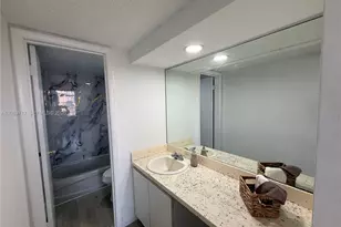 1900 W 68th St, Hialeah, FL 33014 - Photo 15