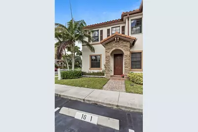 3209 SE 4th Ct #3209, Homestead, FL 33033 - Photo 3