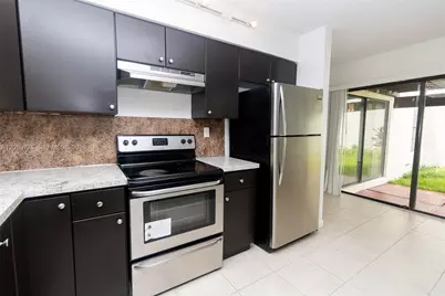 10085 NW 6th Ter, Miami, FL 33172 - Photo 1