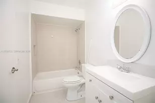 10085 NW 6th Terrace, Miami, FL 33172 - Photo 25