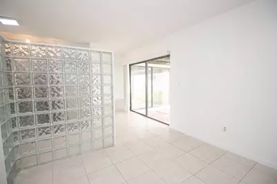 10085 NW 6th Ter, Miami, FL 33172 - Photo 13
