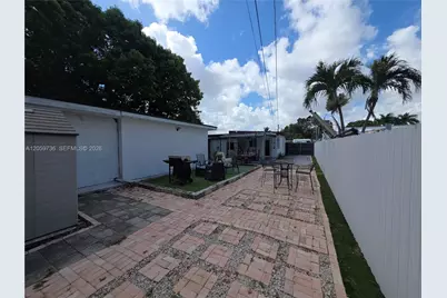 651 E 48th St, Hialeah, FL 33013 - Photo 27