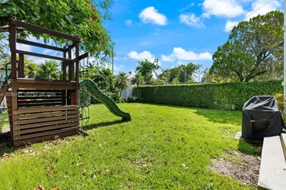 2153 SW 13th St, Miami, FL 33145 - Photo 17