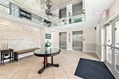 2555 NE 11 Street #510, Fort Lauderdale, FL 33304 - Photo 3