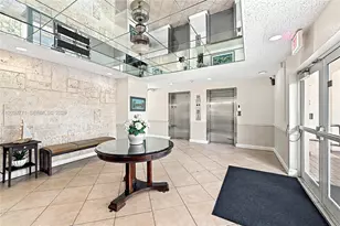 2555 NE 11th St, Fort Lauderdale, FL 33304 - Photo 3