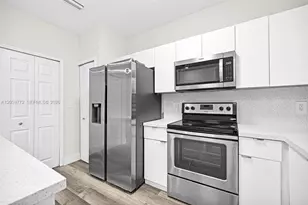 1681 SE 30th St, Homestead, FL 33035 - Photo 17