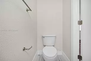 1681 SE 30th St, Homestead, FL 33035 - Photo 19
