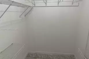 9460 Fontainebleau Blvd, Miami, FL 33172 - Photo 5