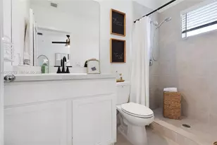 357 NE 1st Dr, Florida City, FL 33034 - Photo 9