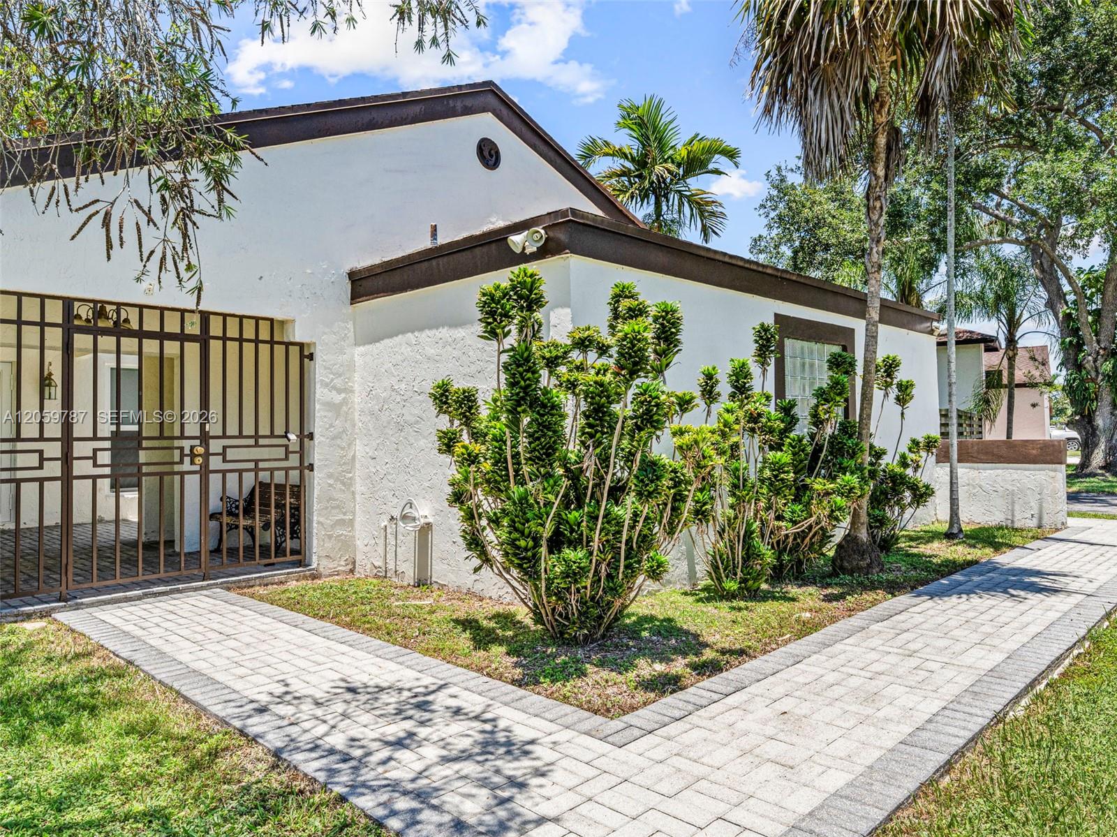 15491 SW 153rd St - 15491 SW 153rd St, Miami, FL 33187 Luxury Property | Jose Angel Pina