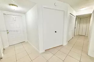 9755 Westview Dr, Coral Springs, FL 33076 - Photo 3