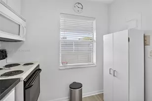 7897 Golf Cir Dr, Margate, FL 33063 - Photo 9
