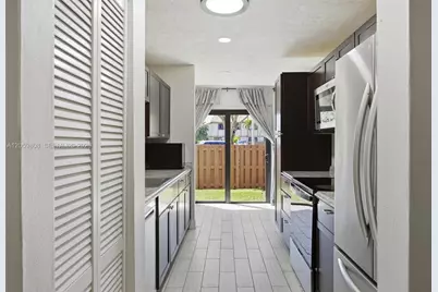 2950 NW 106th Ave #8, Sunrise, FL 33322 - Photo 23