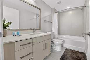 1110 NW 1st St, Miami, FL 33128 - Photo 13