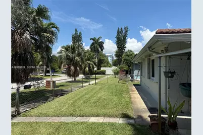 221 NE 1st Ter #2, Dania Beach, FL 33004 - Photo 15