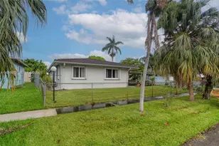 221 NE 1st Terrace, Dania Beach, FL 33004 - Photo 13