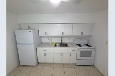 613 NW 5 Ct, Hallandale Beach, FL 33009 - Photo 5