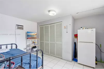 921 E 14 St, Hialeah, FL 33010 - Photo 25